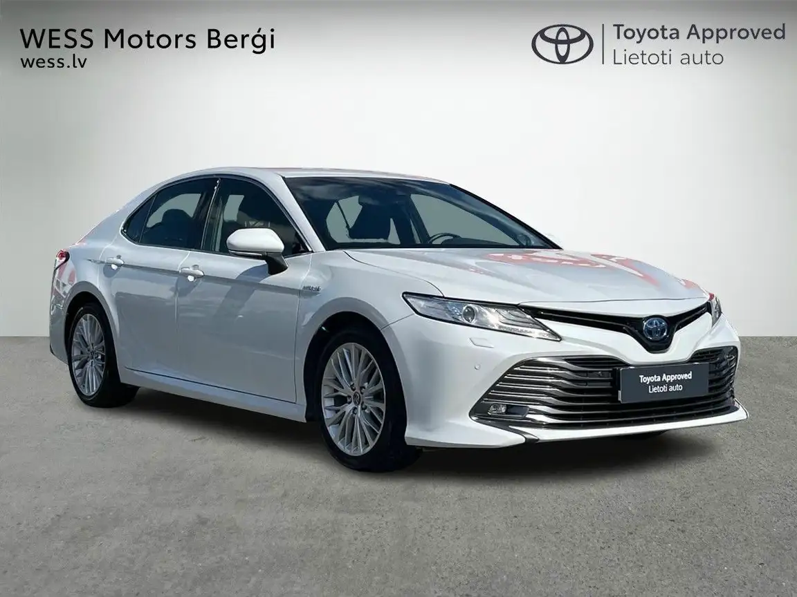 TOYOTA CAMRY