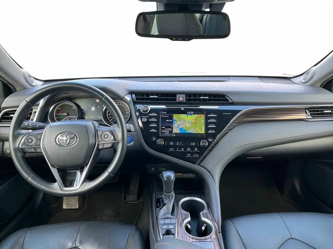 TOYOTA CAMRY