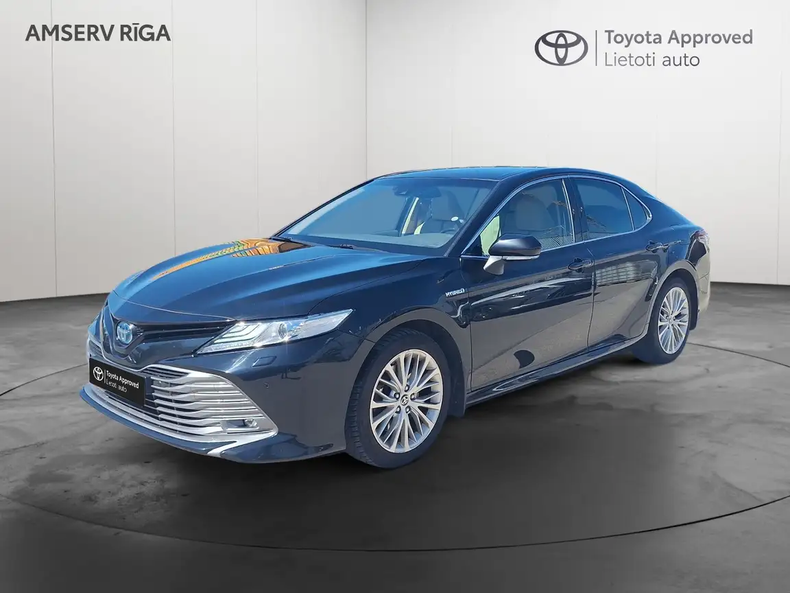 TOYOTA CAMRY