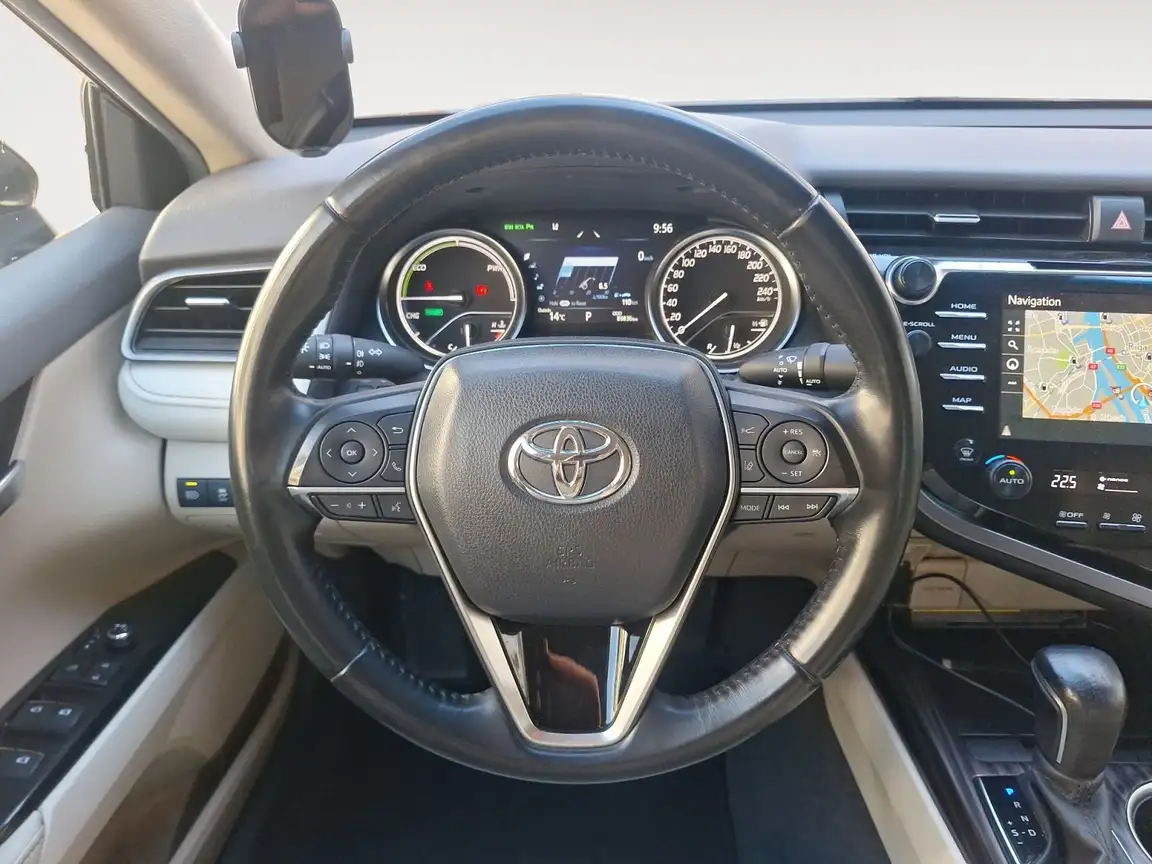 TOYOTA CAMRY