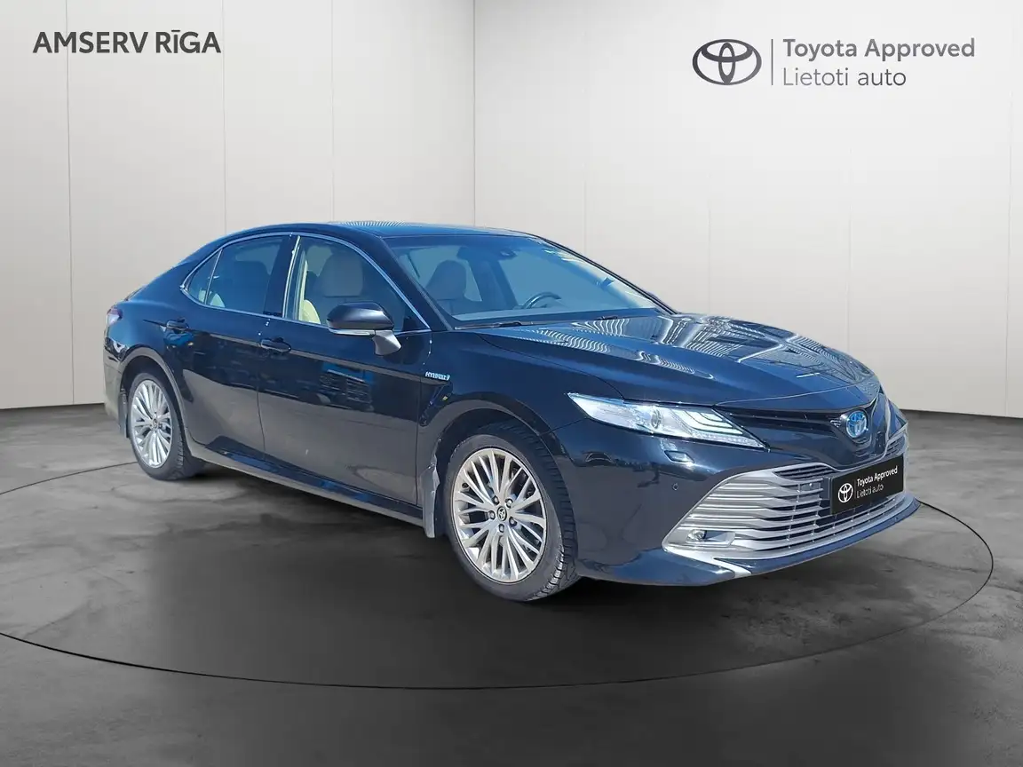 TOYOTA CAMRY