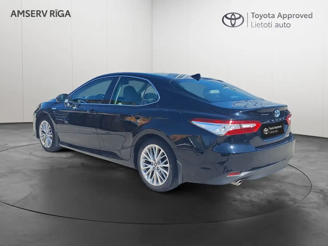 TOYOTA CAMRY