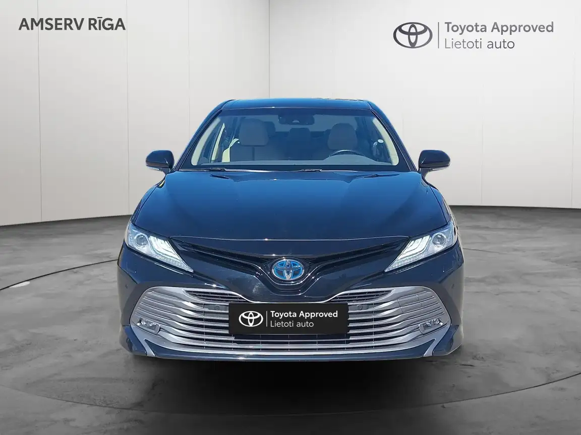 TOYOTA CAMRY