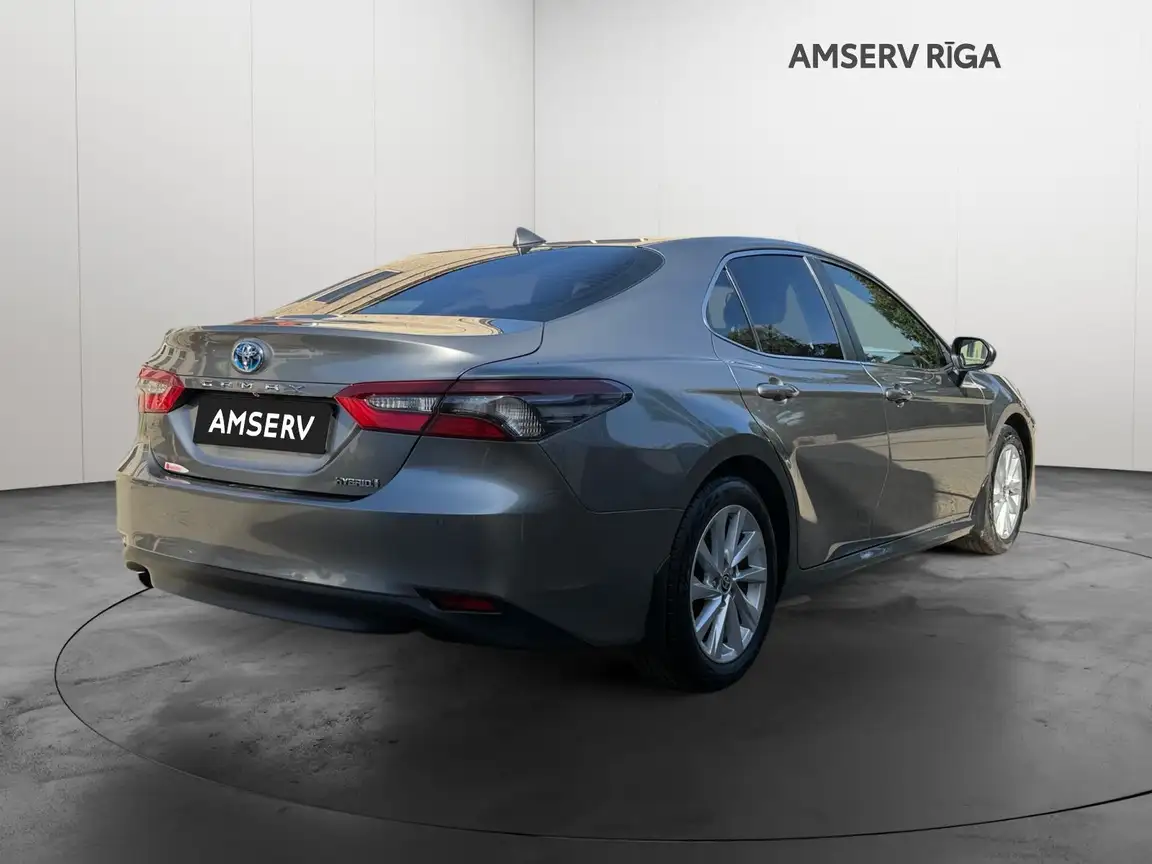 TOYOTA CAMRY
