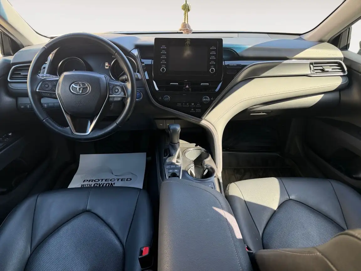 TOYOTA CAMRY