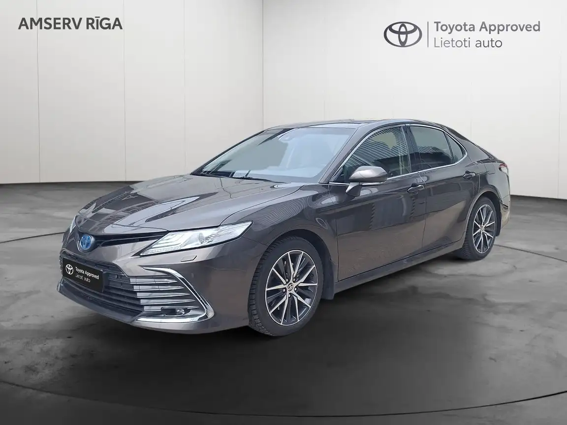 TOYOTA CAMRY