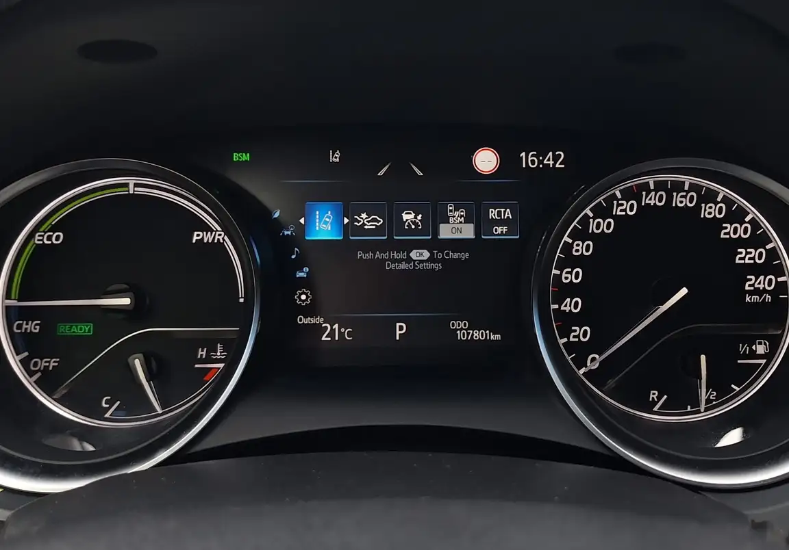 TOYOTA CAMRY