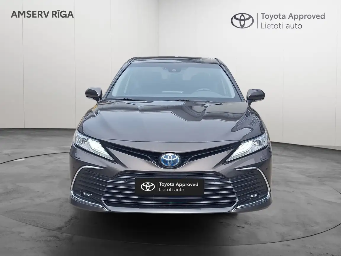 TOYOTA CAMRY