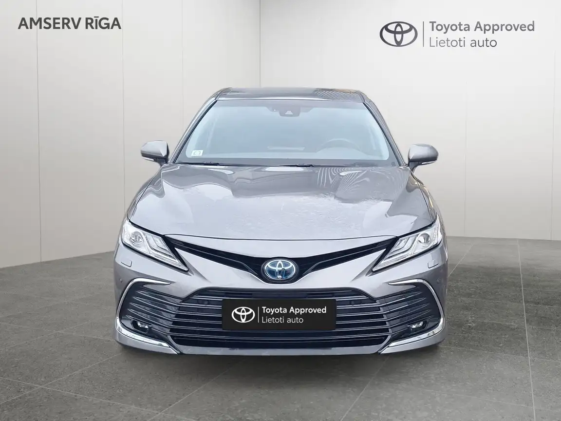 TOYOTA CAMRY