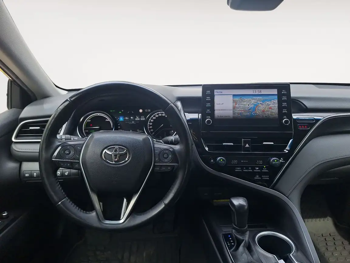 TOYOTA CAMRY