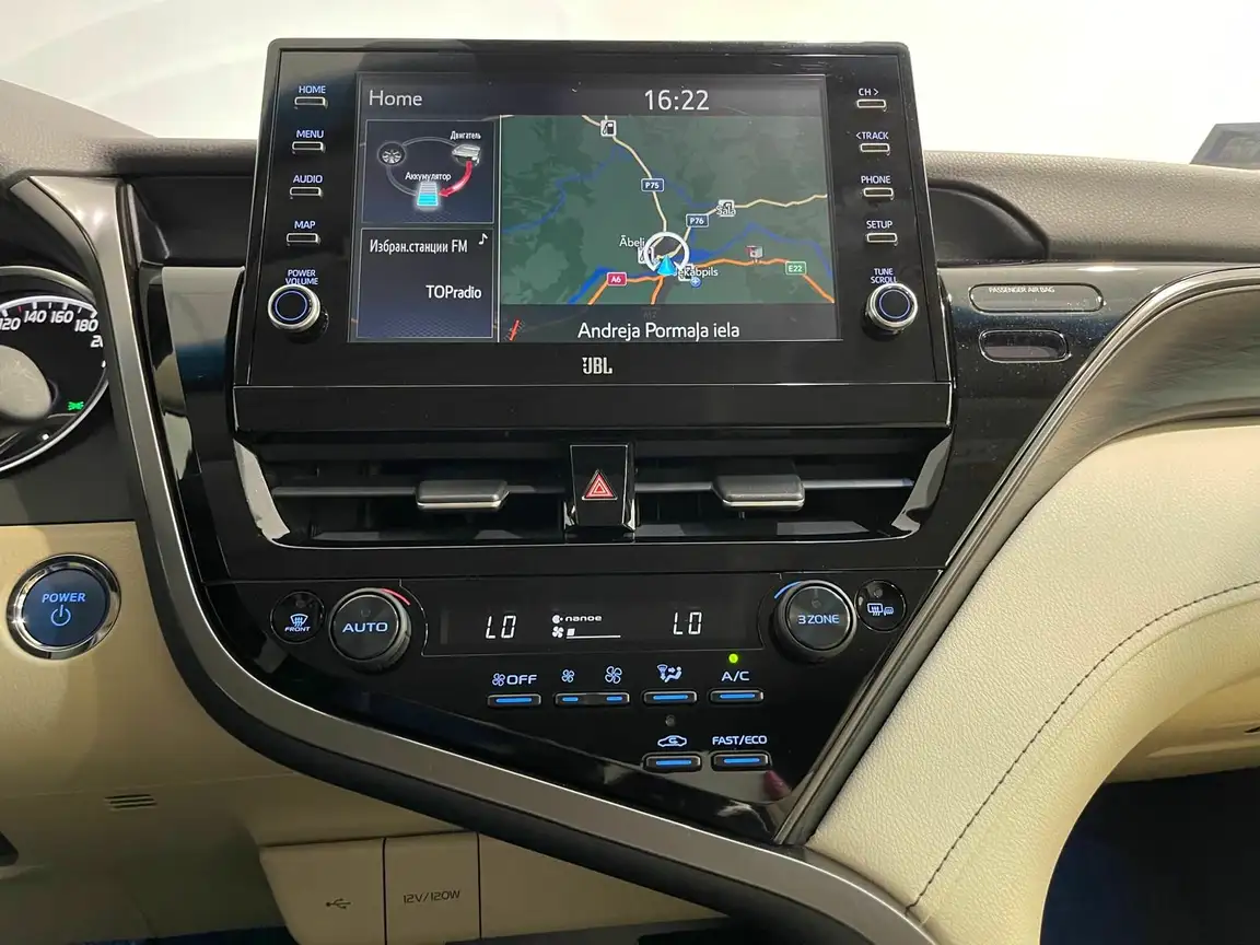 TOYOTA CAMRY