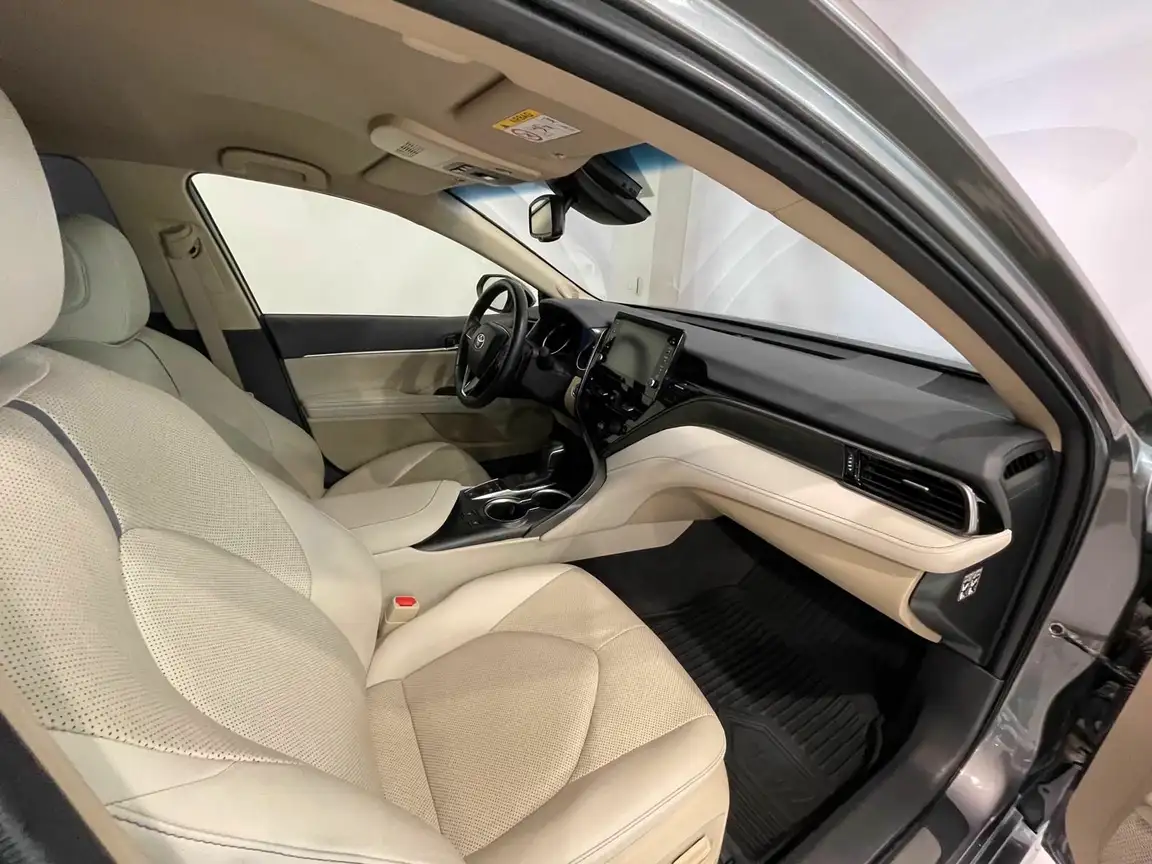 TOYOTA CAMRY