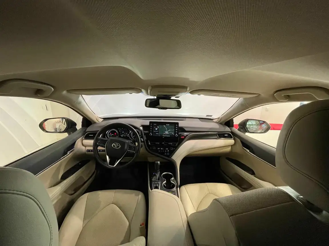 TOYOTA CAMRY