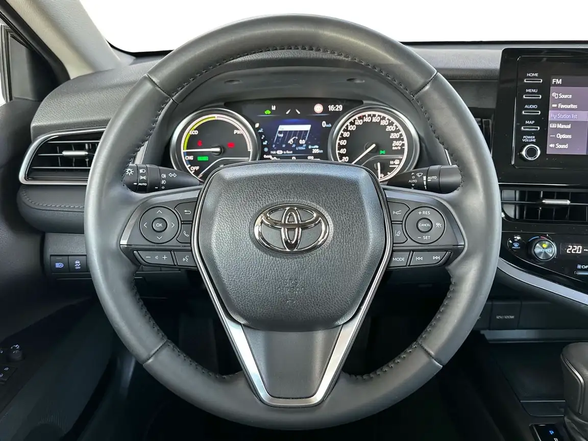 TOYOTA CAMRY