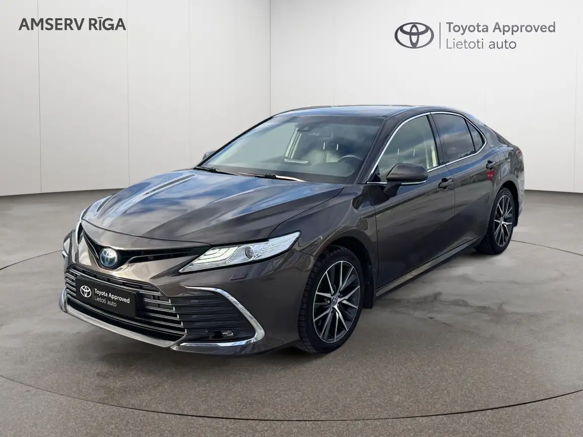 TOYOTA CAMRY