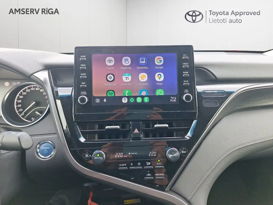 TOYOTA CAMRY