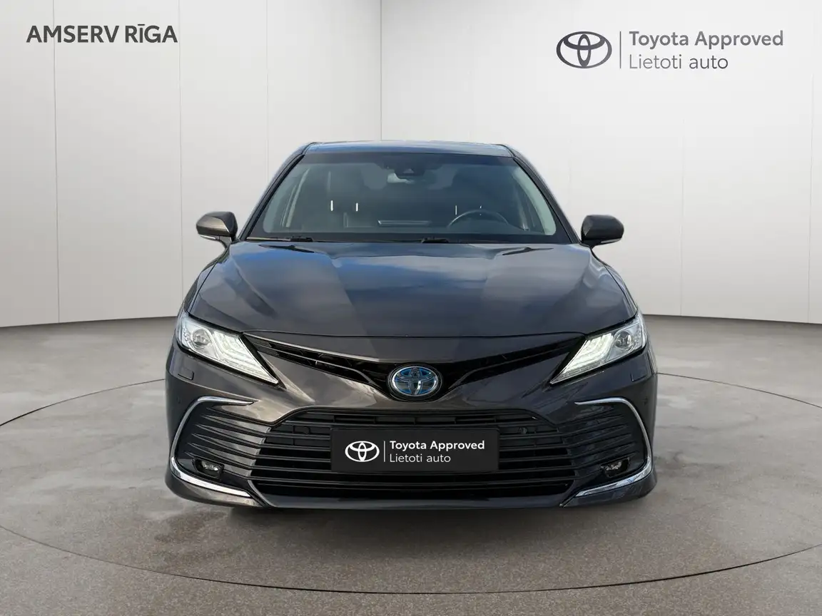 TOYOTA CAMRY