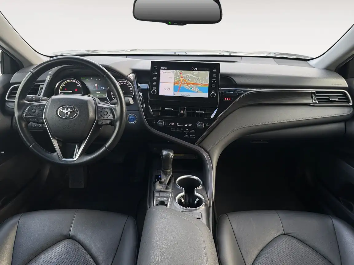 TOYOTA CAMRY