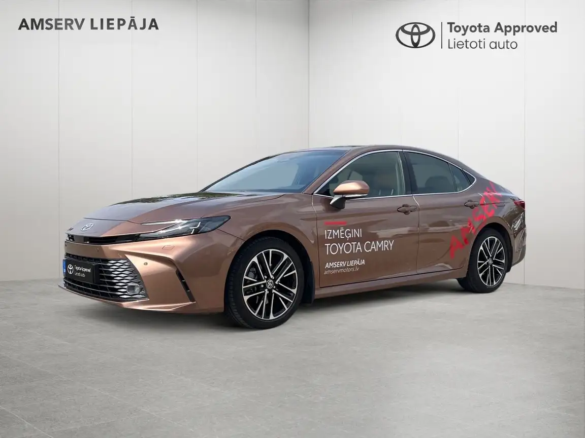 TOYOTA CAMRY