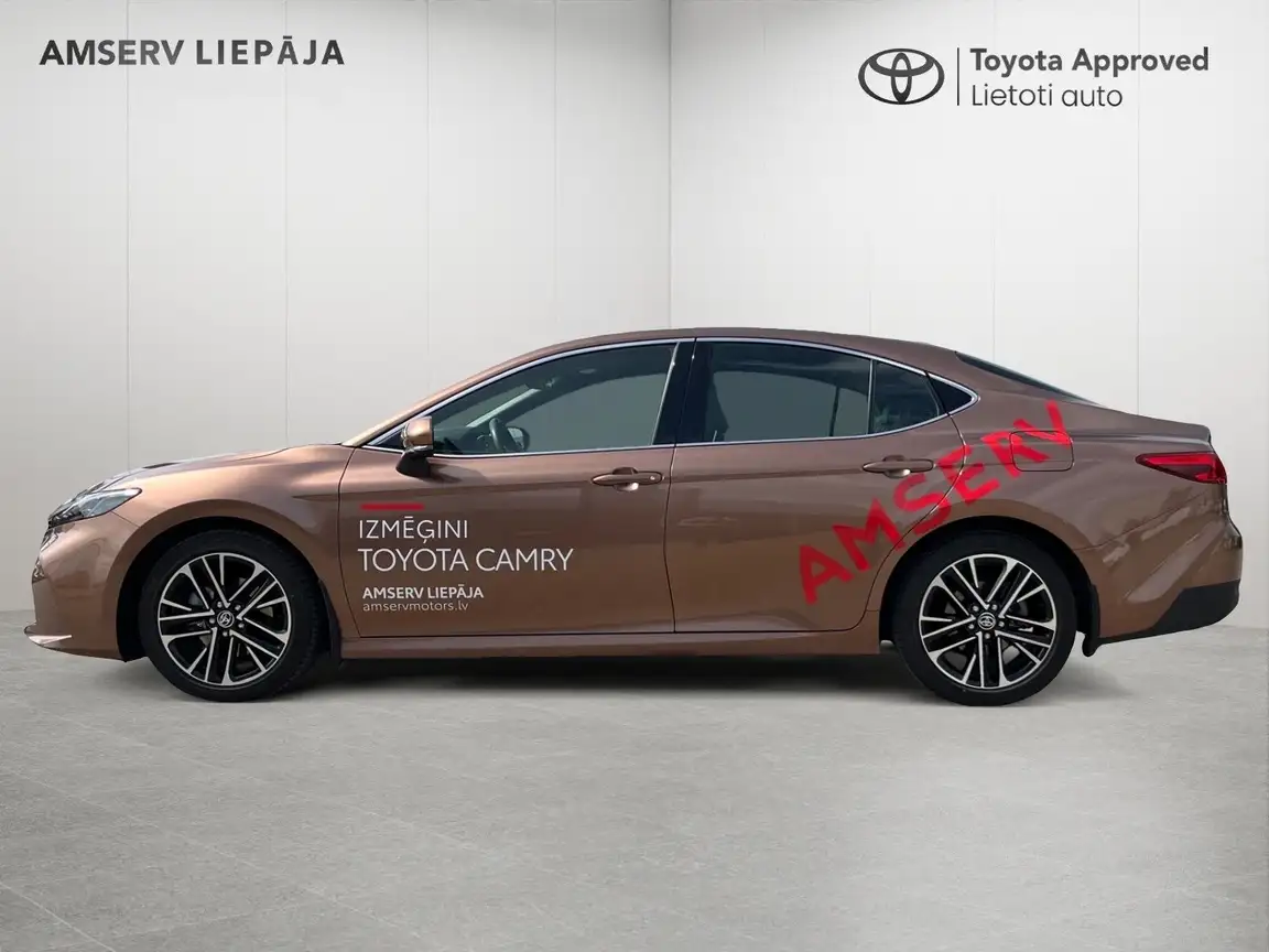 TOYOTA CAMRY