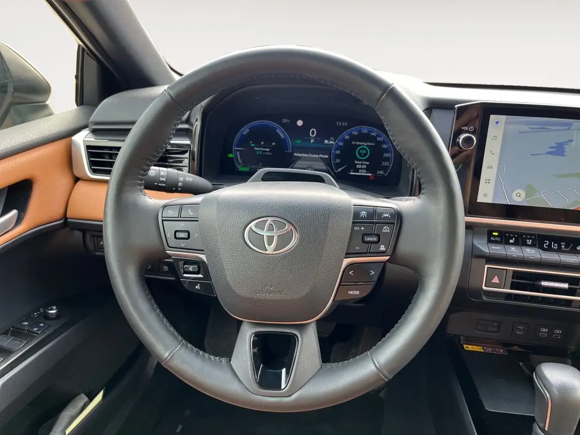 TOYOTA CAMRY