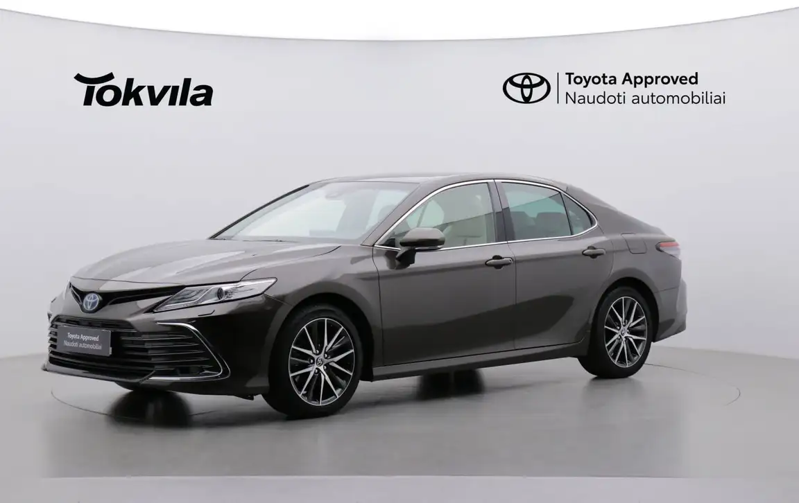 TOYOTA CAMRY