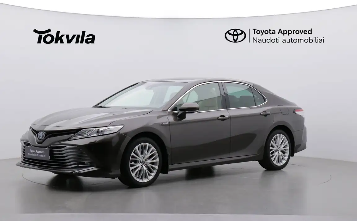 TOYOTA CAMRY