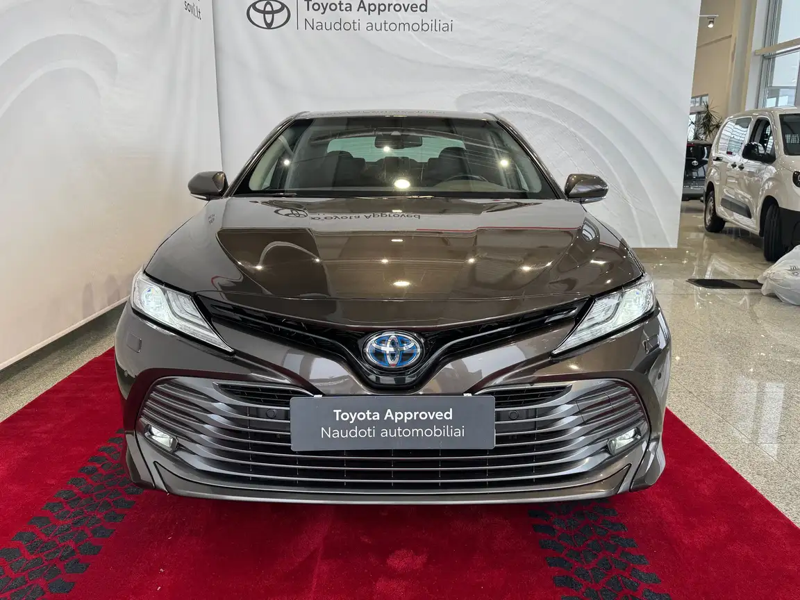 TOYOTA CAMRY