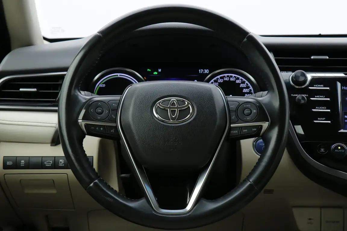 TOYOTA CAMRY