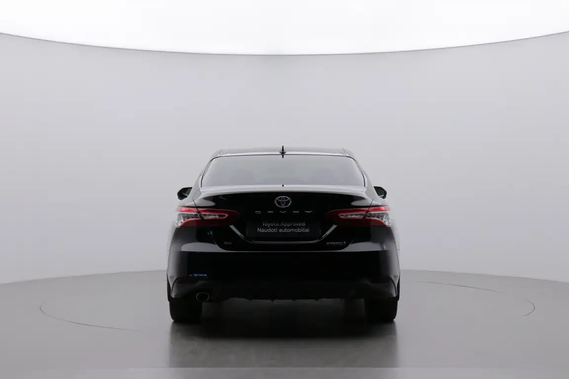 TOYOTA CAMRY