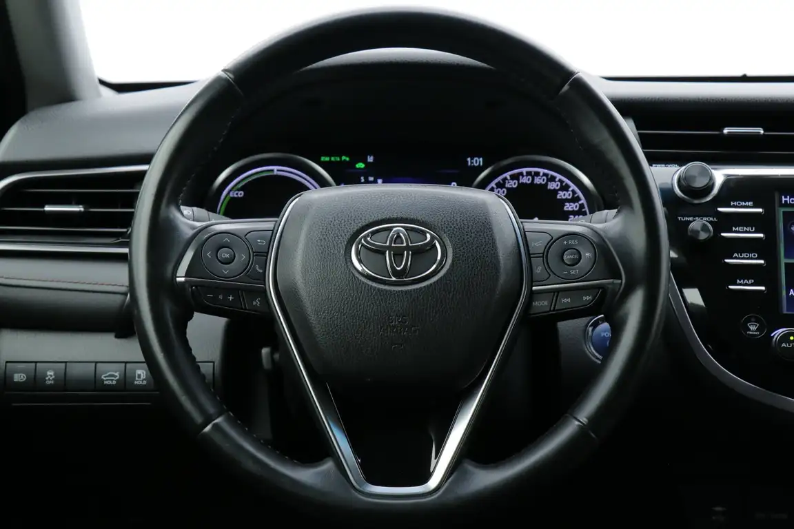 TOYOTA CAMRY