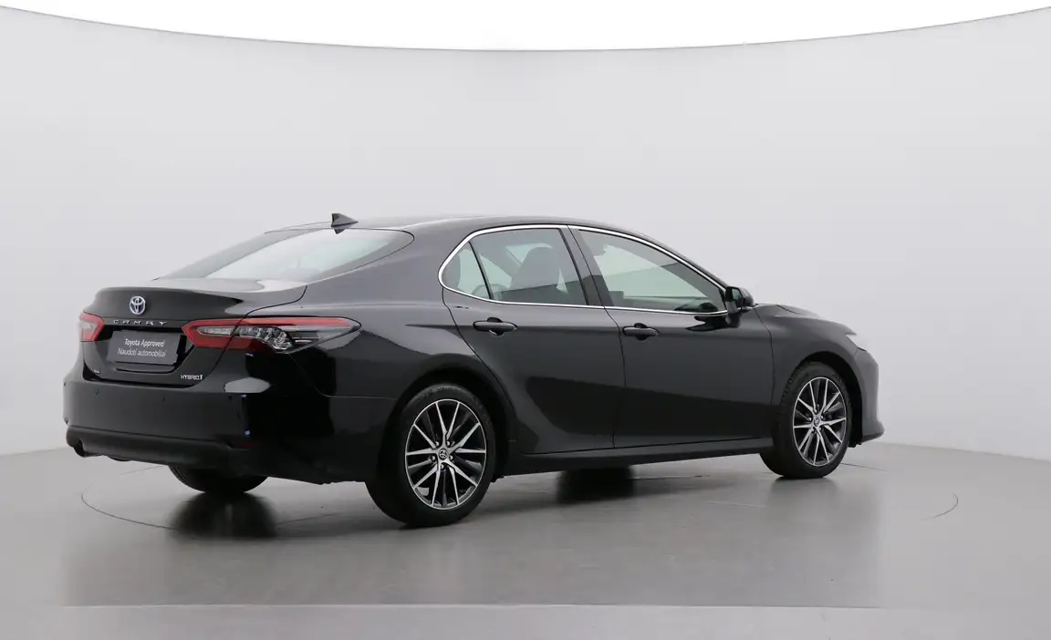 TOYOTA CAMRY