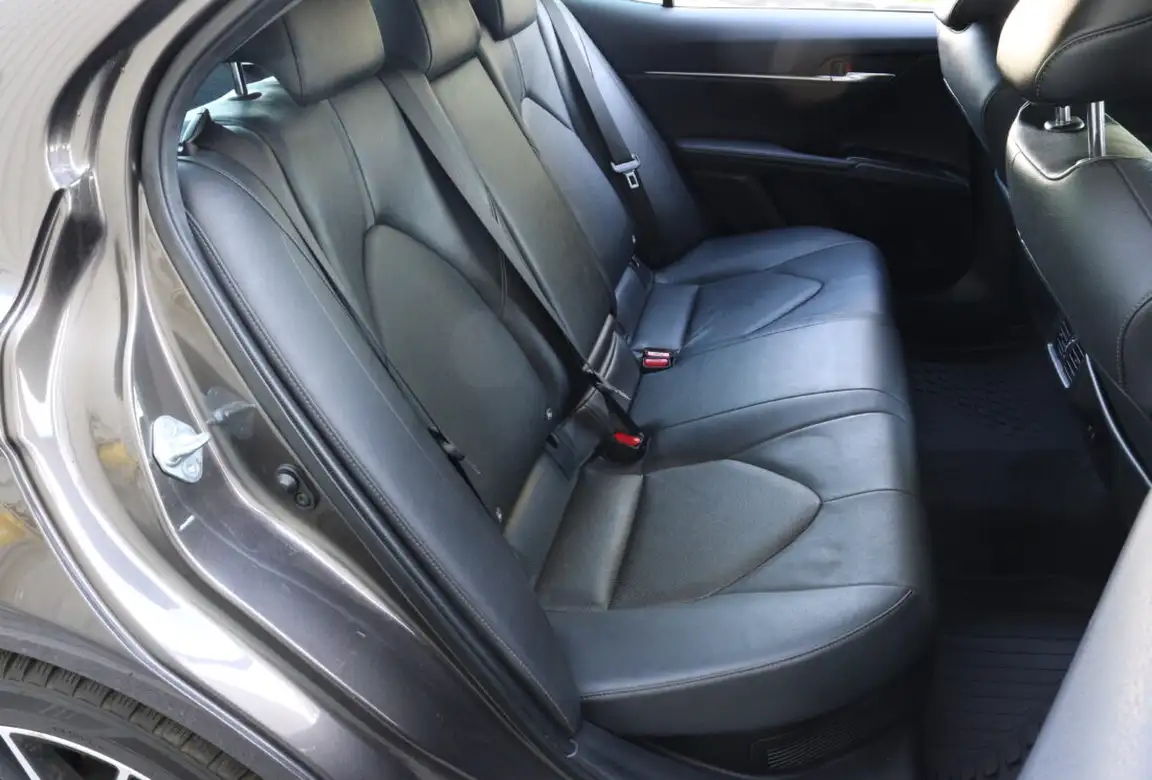 TOYOTA CAMRY