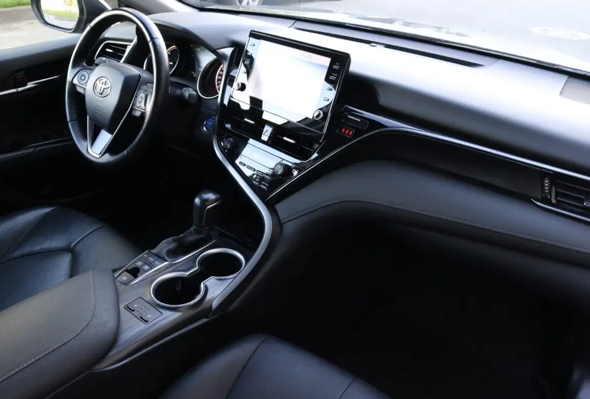 TOYOTA CAMRY