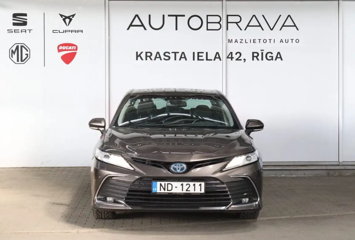 TOYOTA CAMRY