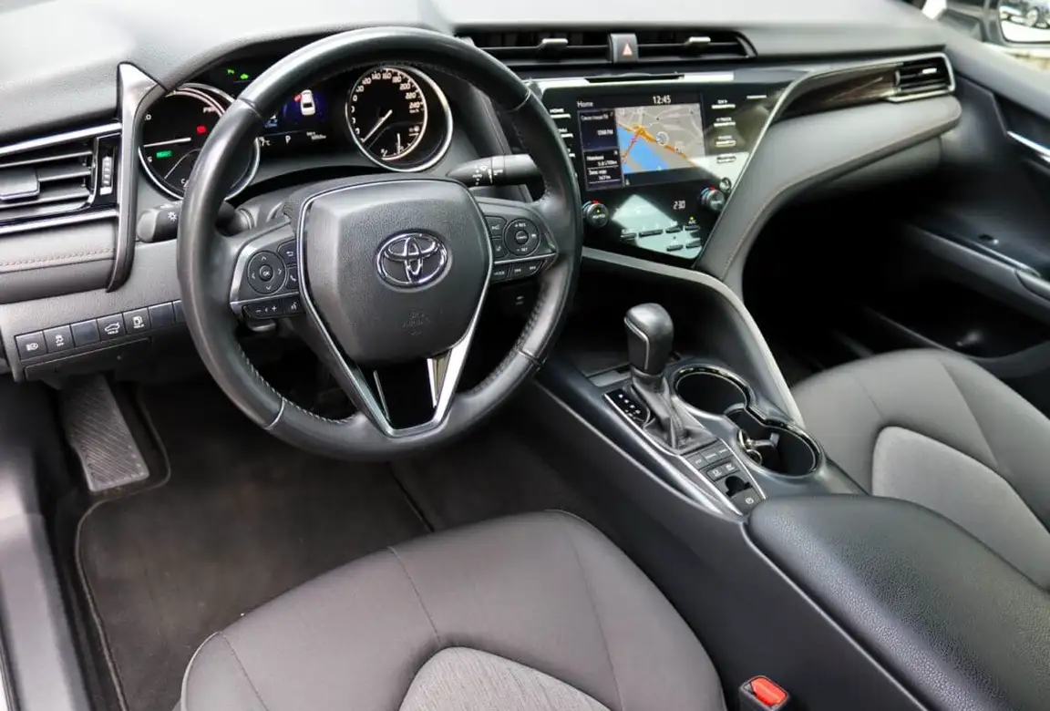 TOYOTA CAMRY