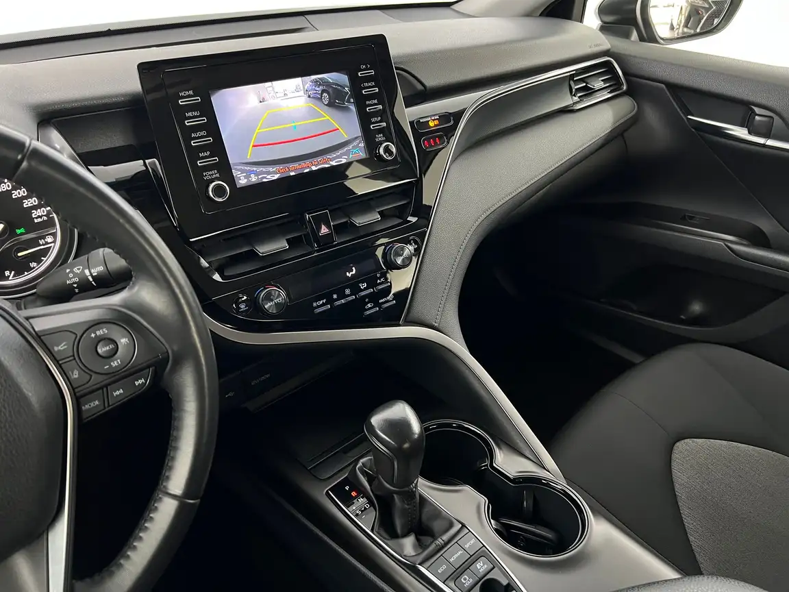 TOYOTA CAMRY
