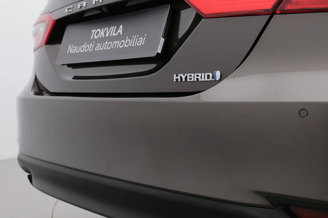 TOYOTA CAMRY
