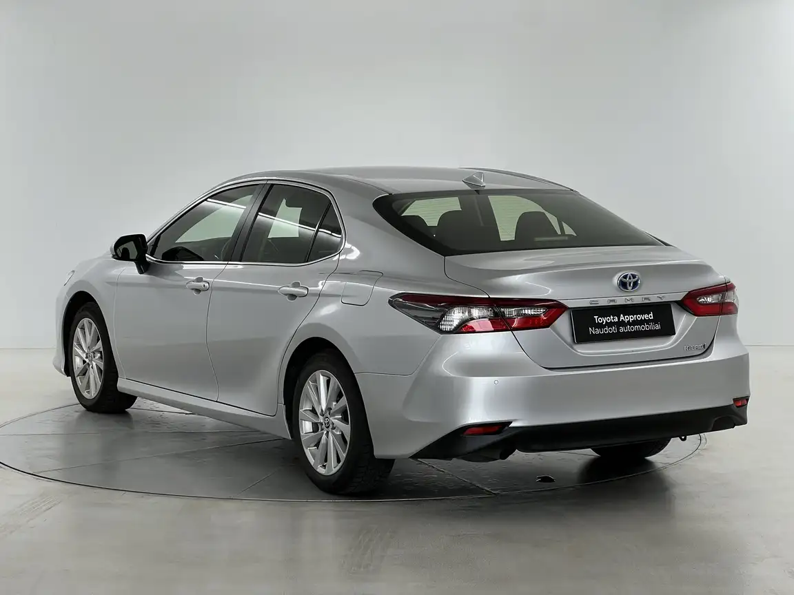 TOYOTA CAMRY