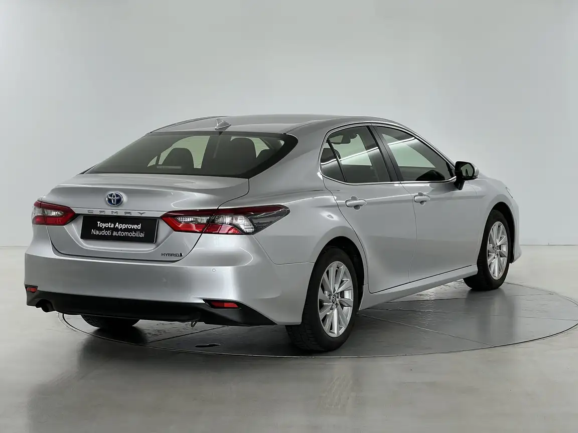 TOYOTA CAMRY