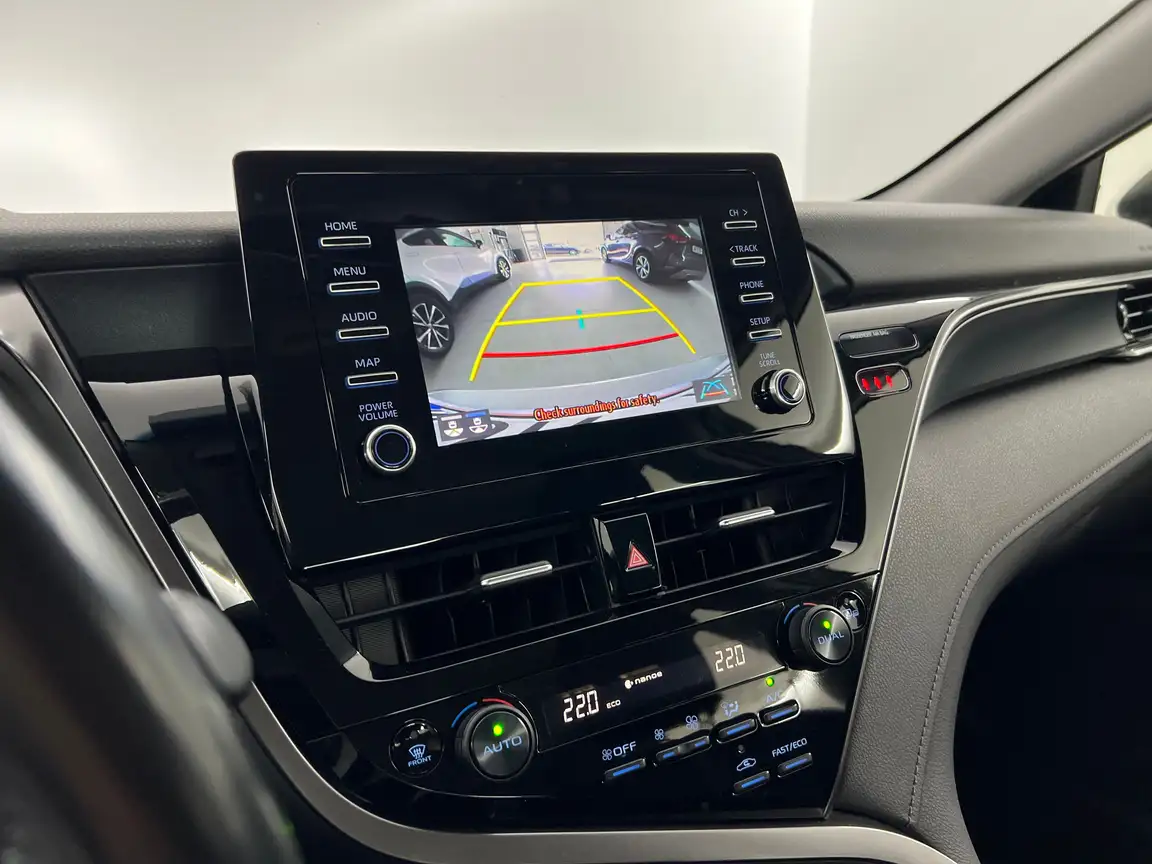 TOYOTA CAMRY