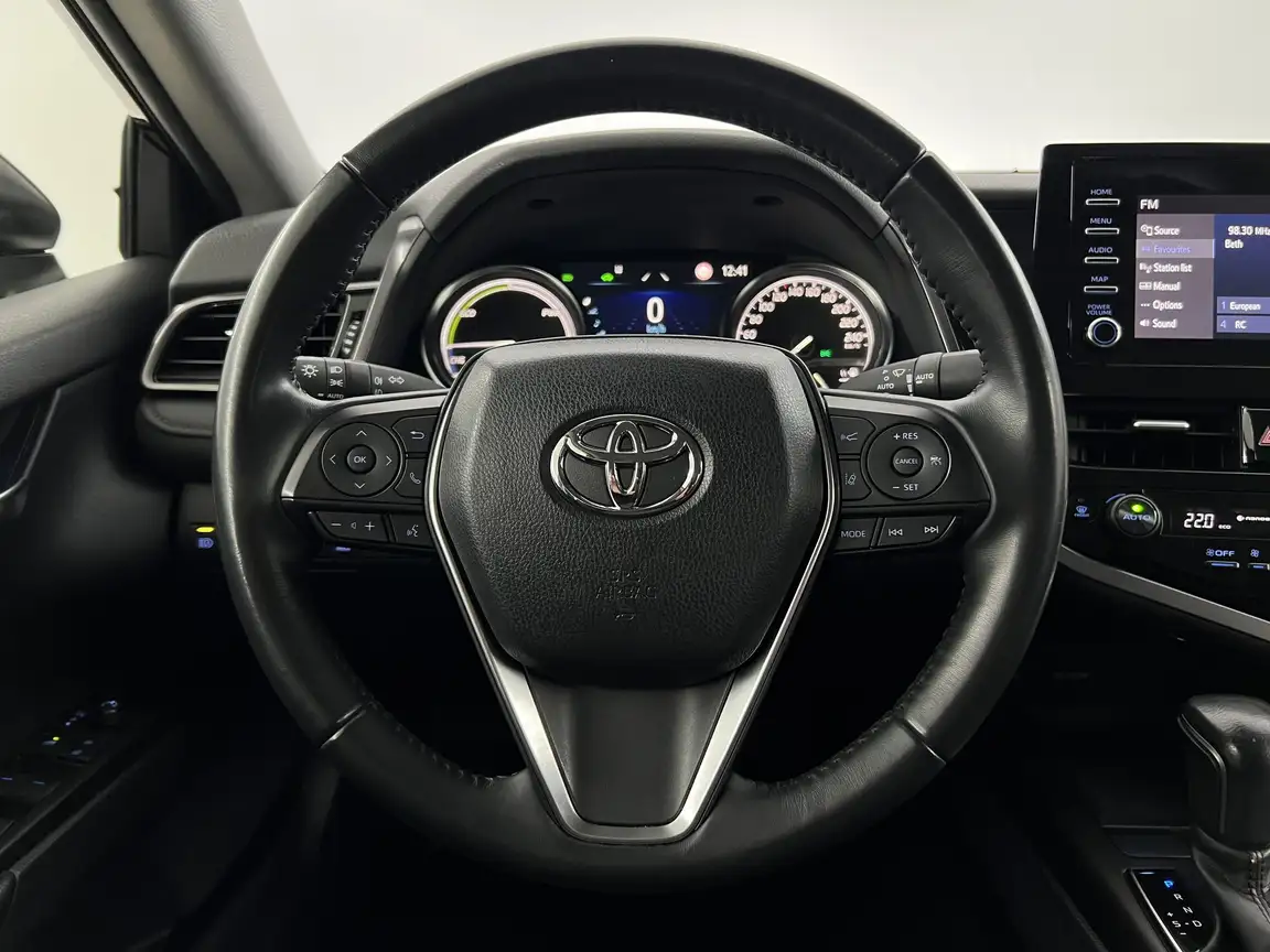 TOYOTA CAMRY