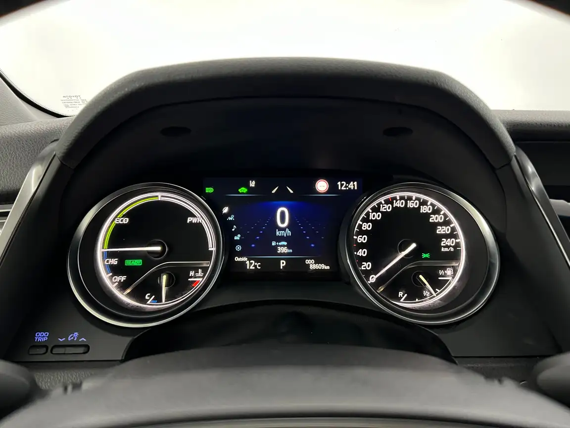 TOYOTA CAMRY