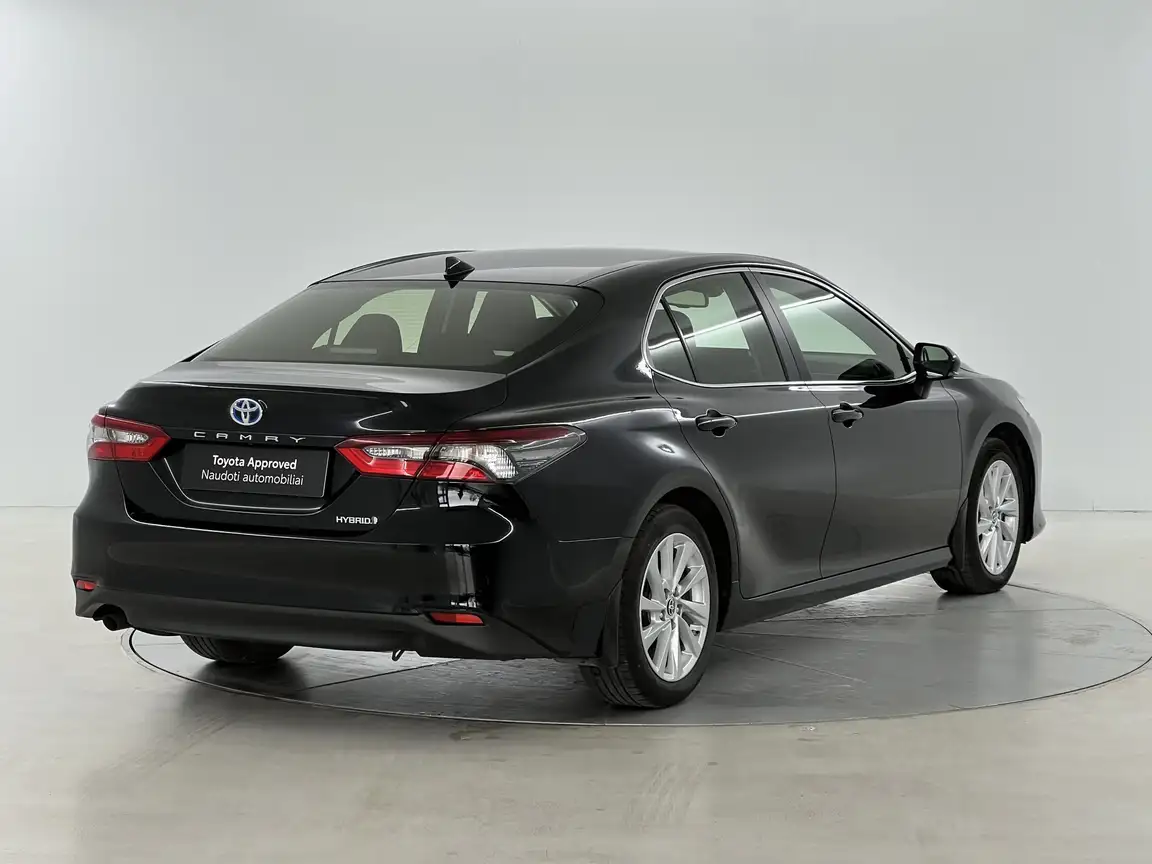 TOYOTA CAMRY