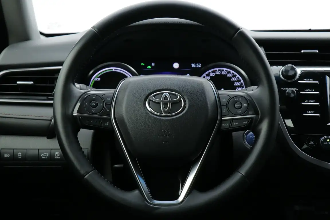 TOYOTA CAMRY