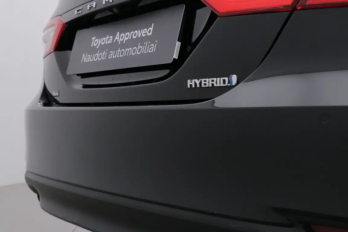 TOYOTA CAMRY
