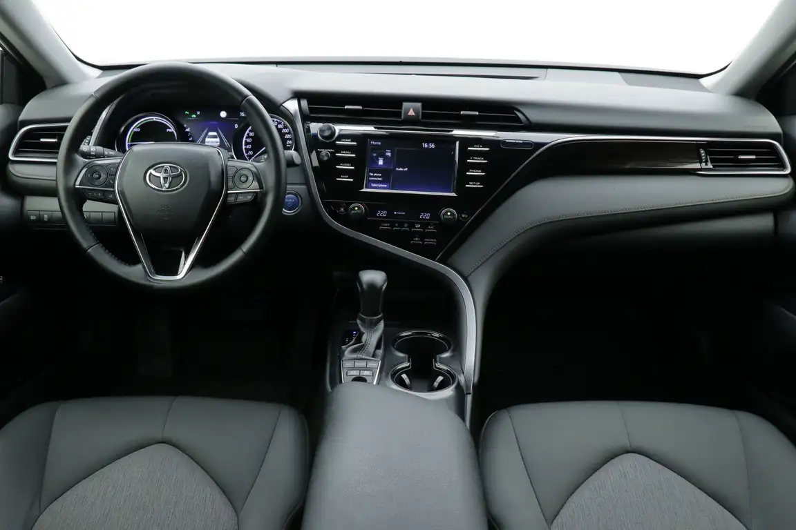 TOYOTA CAMRY