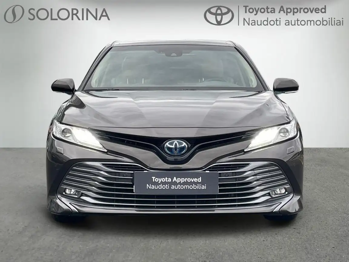 TOYOTA CAMRY