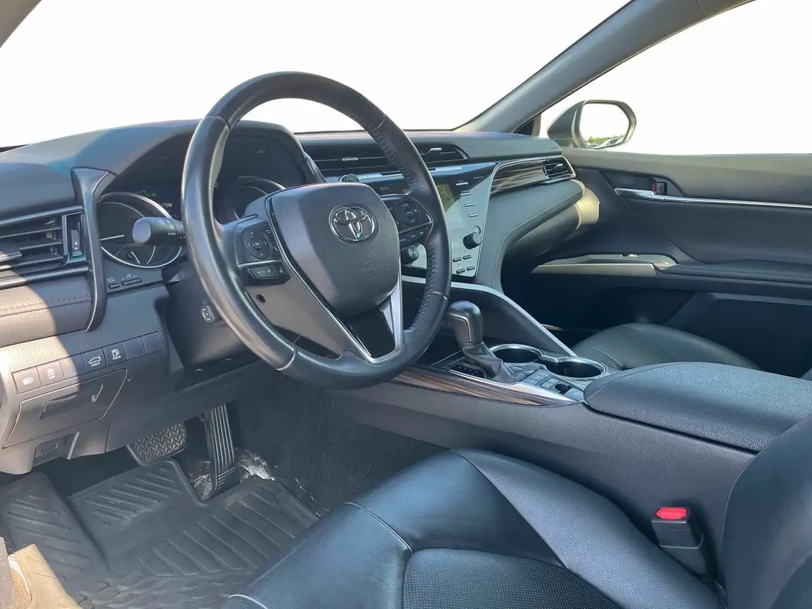 TOYOTA CAMRY