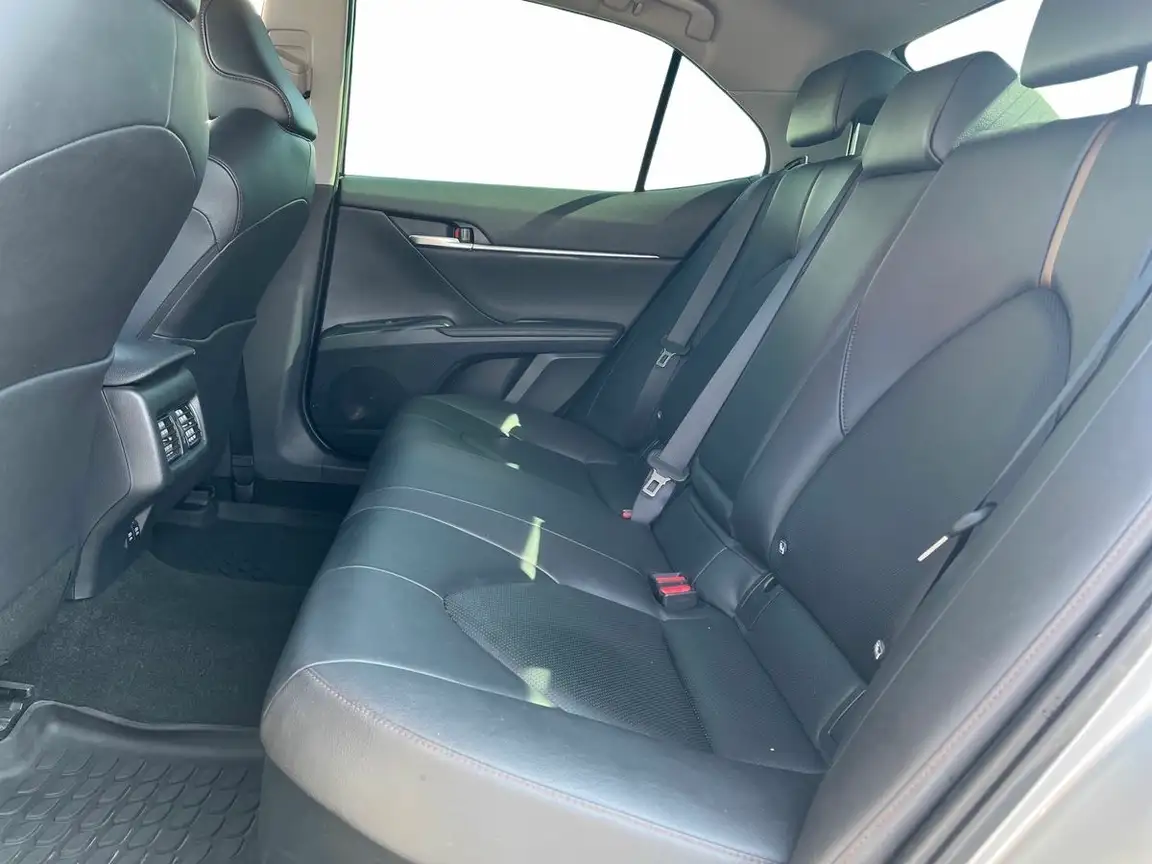 TOYOTA CAMRY